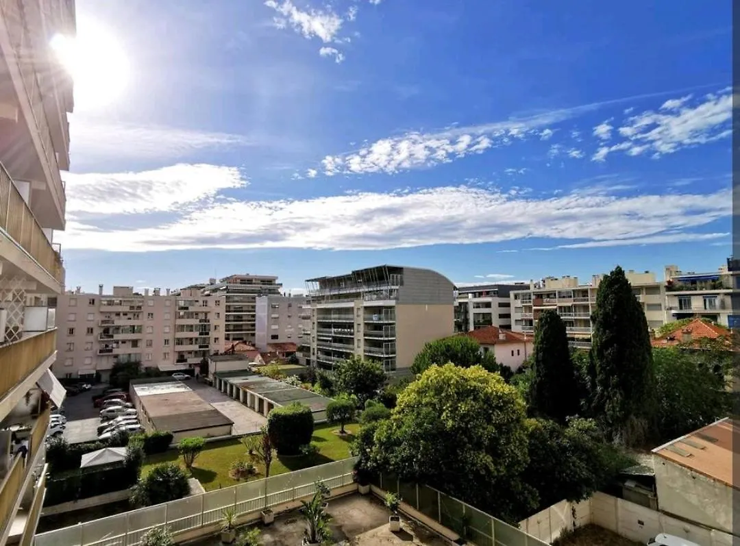 Studio Proche Plage Juan Les Pins Apartment Antibes